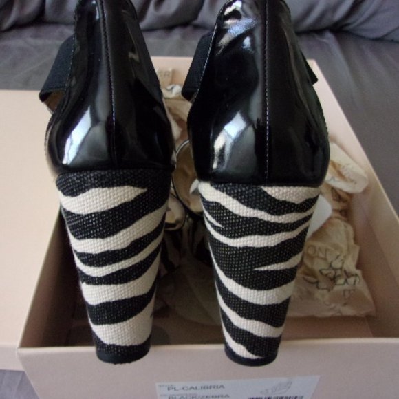 BCBGeneration Black Zebra Patent Leather Wedge - Picture 5 of 7